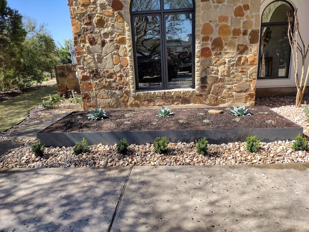 Olvera-Landscaping